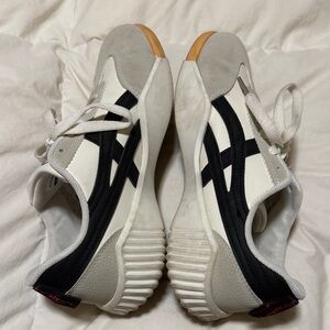 De Florance  White and Black Sneakers